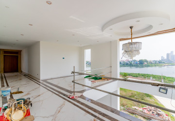 4 Bedroom Villa For Sale - Tonle Bassac, Phnom Penh thumbnail