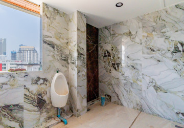 4 Bedroom Villa For Sale - Tonle Bassac, Phnom Penh thumbnail