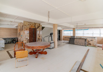 4 Bedroom Villa For Sale - Tonle Bassac, Phnom Penh thumbnail