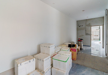 4 Bedroom Villa For Sale - Tonle Bassac, Phnom Penh thumbnail