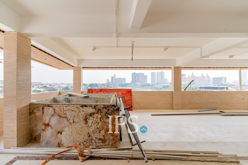 4 Bedroom Villa For Sale - Tonle Bassac, Phnom Penh