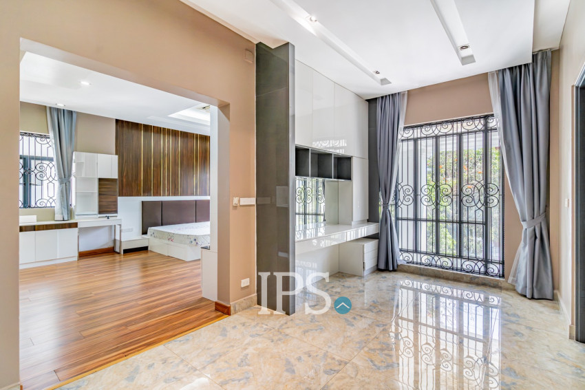 6 Bedroom Villa For Rent - Villa Town, Chak Angrae Kraom, Phnom Penh