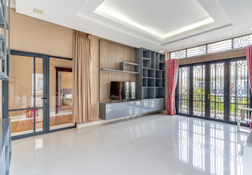 6 Bedroom Villa For Rent - Villa Town, Chak Angrae Kraom, Phnom Penh thumbnail