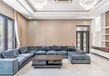 6 Bedroom Villa For Rent - Villa Town, Chak Angrae Kraom, Phnom Penh thumbnail