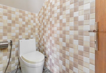 6 Bedroom Villa For Rent - Villa Town, Chak Angrae Kraom, Phnom Penh thumbnail