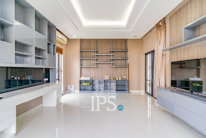 6 Bedroom Villa For Rent - Villa Town, Chak Angrae Kraom, Phnom Penh