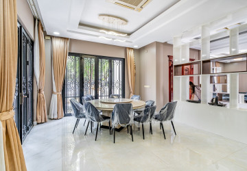 6 Bedroom Villa For Rent - Villa Town, Chak Angrae Kraom, Phnom Penh thumbnail