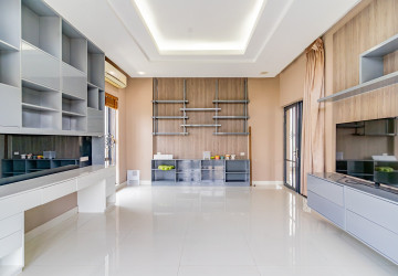6 Bedroom Villa For Rent - Villa Town, Chak Angrae Kraom, Phnom Penh thumbnail