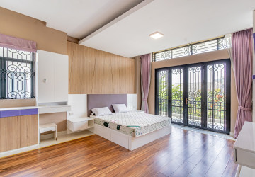 6 Bedroom Villa For Rent - Villa Town, Chak Angrae Kraom, Phnom Penh thumbnail