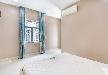 6 Bedroom Villa For Rent - Villa Town, Chak Angrae Kraom, Phnom Penh thumbnail