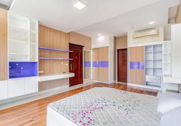 6 Bedroom Villa For Rent - Villa Town, Chak Angrae Kraom, Phnom Penh thumbnail