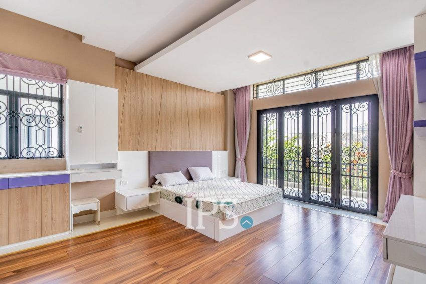 6 Bedroom Villa For Rent - Villa Town, Chak Angrae Kraom, Phnom Penh