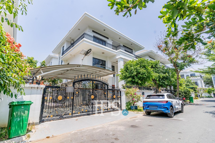 6 Bedroom Villa For Rent - Villa Town, Chak Angrae Kraom, Phnom Penh