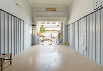 2 Bedroom Shophouse For Rent - Svay Dangkum, Siem Reap thumbnail