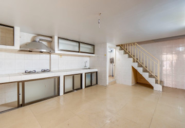 2 Bedroom Shophouse For Rent - Svay Dangkum, Siem Reap thumbnail