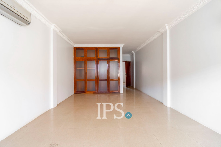 2 Bedroom Shophouse For Rent - Svay Dangkum, Siem Reap