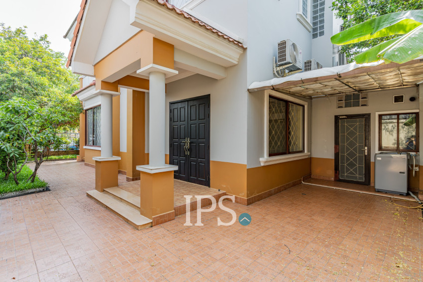 4 Bedroom Villa For Rent - Bassac Garden, Tonle Bassac, Phnom Penh