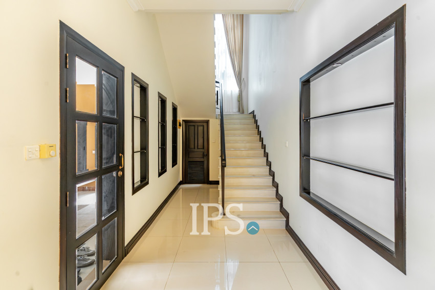 4 Bedroom Villa For Rent - Bassac Garden, Tonle Bassac, Phnom Penh