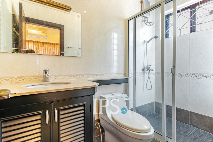 4 Bedroom Villa For Rent - Bassac Garden, Tonle Bassac, Phnom Penh