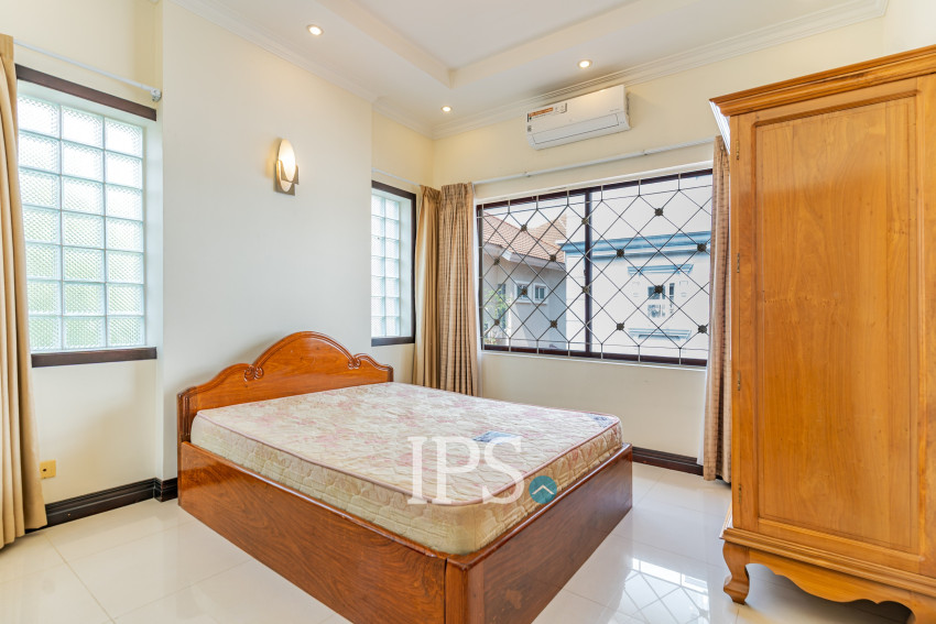 4 Bedroom Villa For Rent - Bassac Garden, Tonle Bassac, Phnom Penh