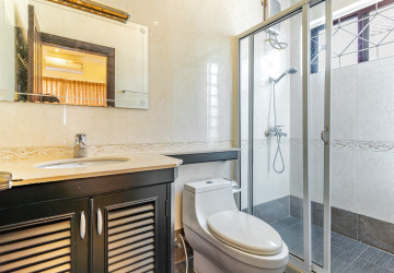 4 Bedroom Villa For Rent - Bassac Garden, Tonle Bassac, Phnom Penh thumbnail