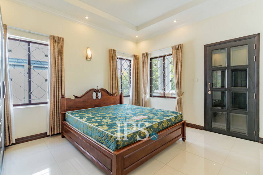 4 Bedroom Villa For Rent - Bassac Garden, Tonle Bassac, Phnom Penh