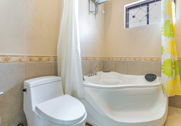 4 Bedroom Villa For Rent - Bassac Garden, Tonle Bassac, Phnom Penh thumbnail