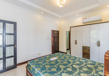 4 Bedroom Villa For Rent - Bassac Garden, Tonle Bassac, Phnom Penh thumbnail