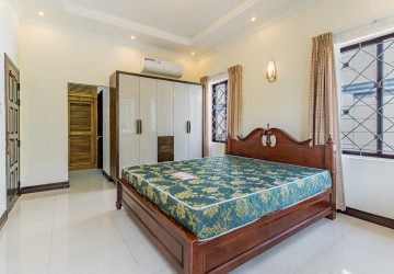 4 Bedroom Villa For Rent - Bassac Garden, Tonle Bassac, Phnom Penh thumbnail