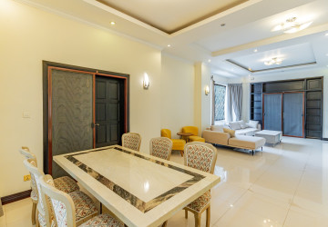 4 Bedroom Villa For Rent - Bassac Garden, Tonle Bassac, Phnom Penh thumbnail