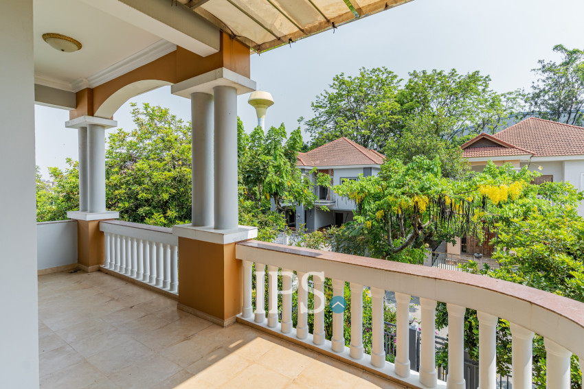4 Bedroom Villa For Rent - Bassac Garden, Tonle Bassac, Phnom Penh