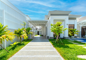 3 Bedroom Villa For Sale - Svay Dangkum, Siem Reap thumbnail
