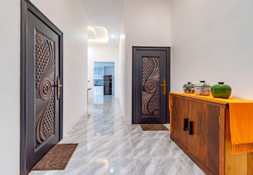 3 Bedroom Villa For Sale - Svay Dangkum, Siem Reap thumbnail