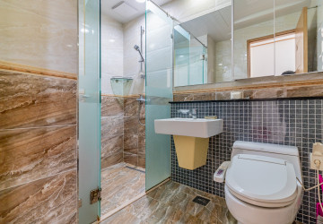 7th Floor 1 Bedroom Condo For Sale - DeCastle Royal, BKK1, Phnom Penh thumbnail