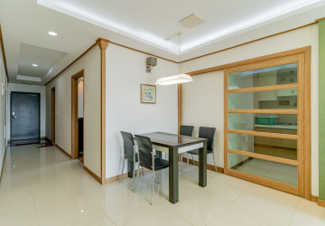 7th Floor 1 Bedroom Condo For Sale - DeCastle Royal, BKK1, Phnom Penh thumbnail