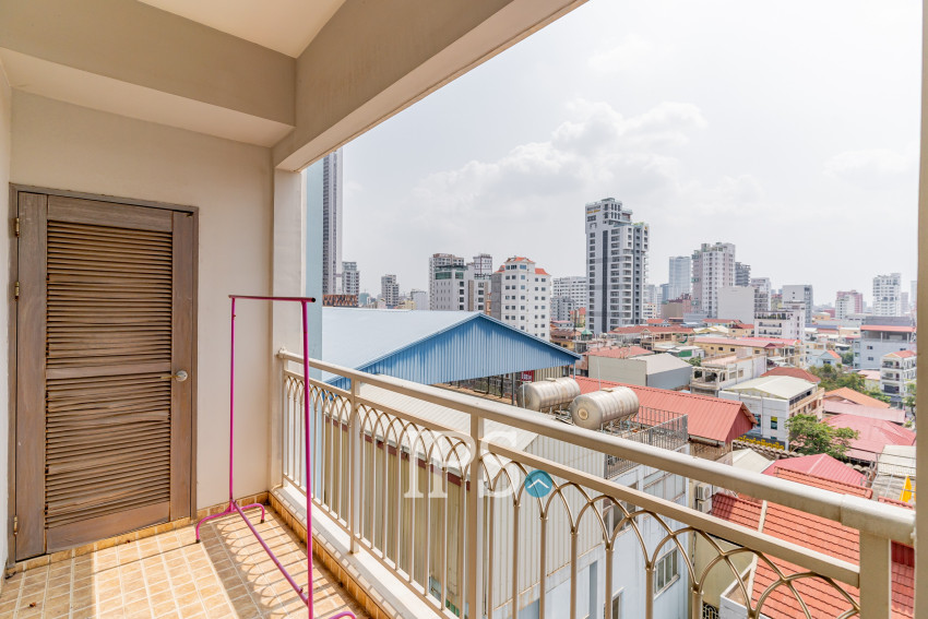 7th Floor 1 Bedroom Condo For Sale - DeCastle Royal, BKK1, Phnom Penh