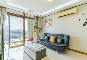 7th Floor 1 Bedroom Condo For Sale - DeCastle Royal, BKK1, Phnom Penh thumbnail