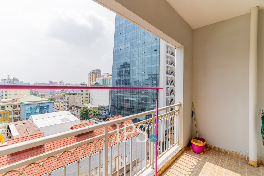 7th Floor 1 Bedroom Condo For Sale - DeCastle Royal, BKK1, Phnom Penh