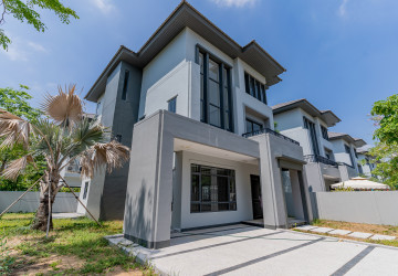 6 Bedroom Queen Villa For Rent - Preak Leab, Phnom Penh thumbnail