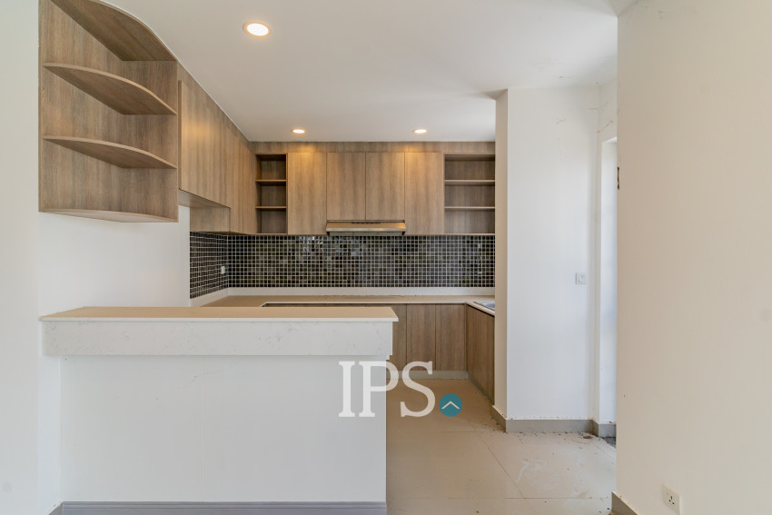 6 Bedroom Queen Villa For Rent - Preak Leab, Phnom Penh