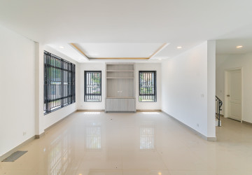 6 Bedroom Queen Villa For Rent - Preak Leab, Phnom Penh thumbnail