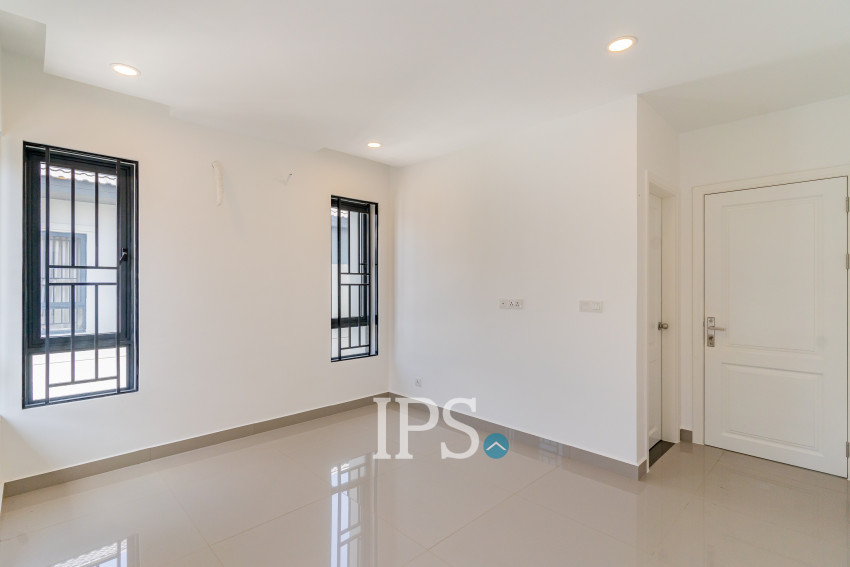 6 Bedroom Queen Villa For Rent - Preak Leab, Phnom Penh