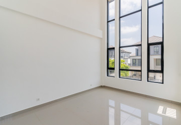 6 Bedroom Queen Villa For Rent - Preak Leab, Phnom Penh thumbnail