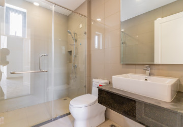 6 Bedroom Queen Villa For Rent - Preak Leab, Phnom Penh thumbnail