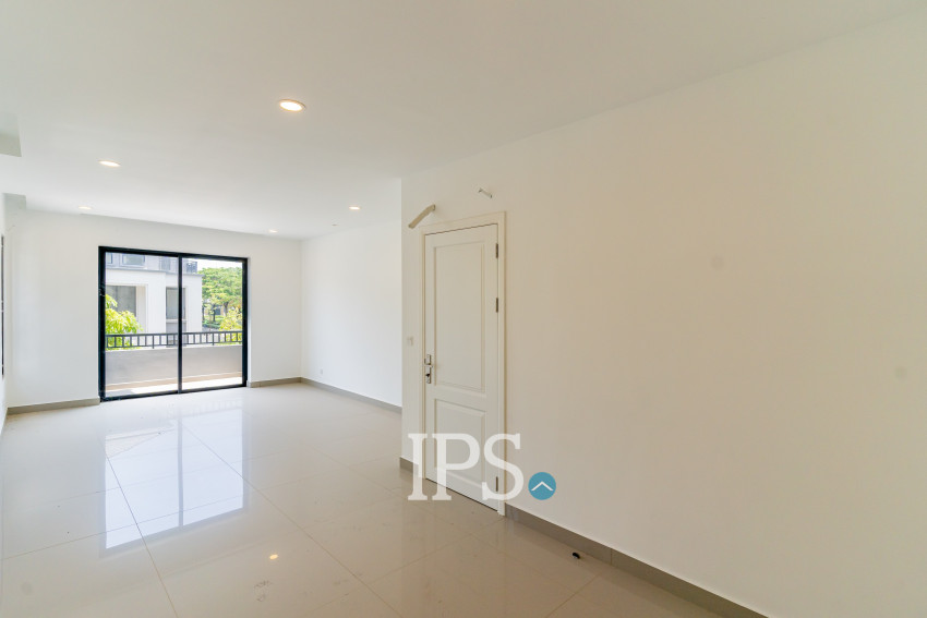 6 Bedroom Queen Villa For Rent - Preak Leab, Phnom Penh
