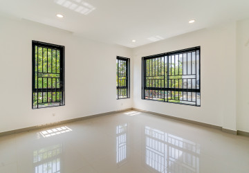 6 Bedroom Queen Villa For Rent - Preak Leab, Phnom Penh thumbnail