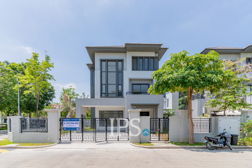 6 Bedroom Queen Villa For Rent - Preak Leab, Phnom Penh
