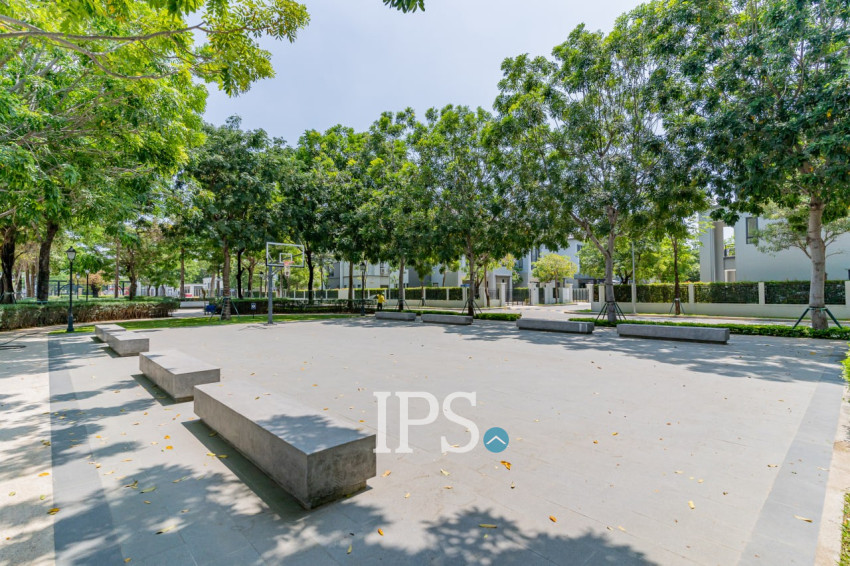 6 Bedroom Queen Villa For Rent - Preak Leab, Phnom Penh