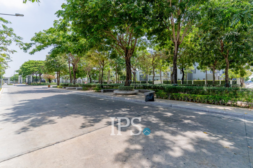 6 Bedroom Queen Villa For Rent - Preak Leab, Phnom Penh