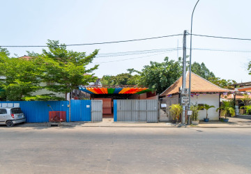 350 Sqm Retail Space For Rent - Sala Kamreuk, Siem Reap thumbnail